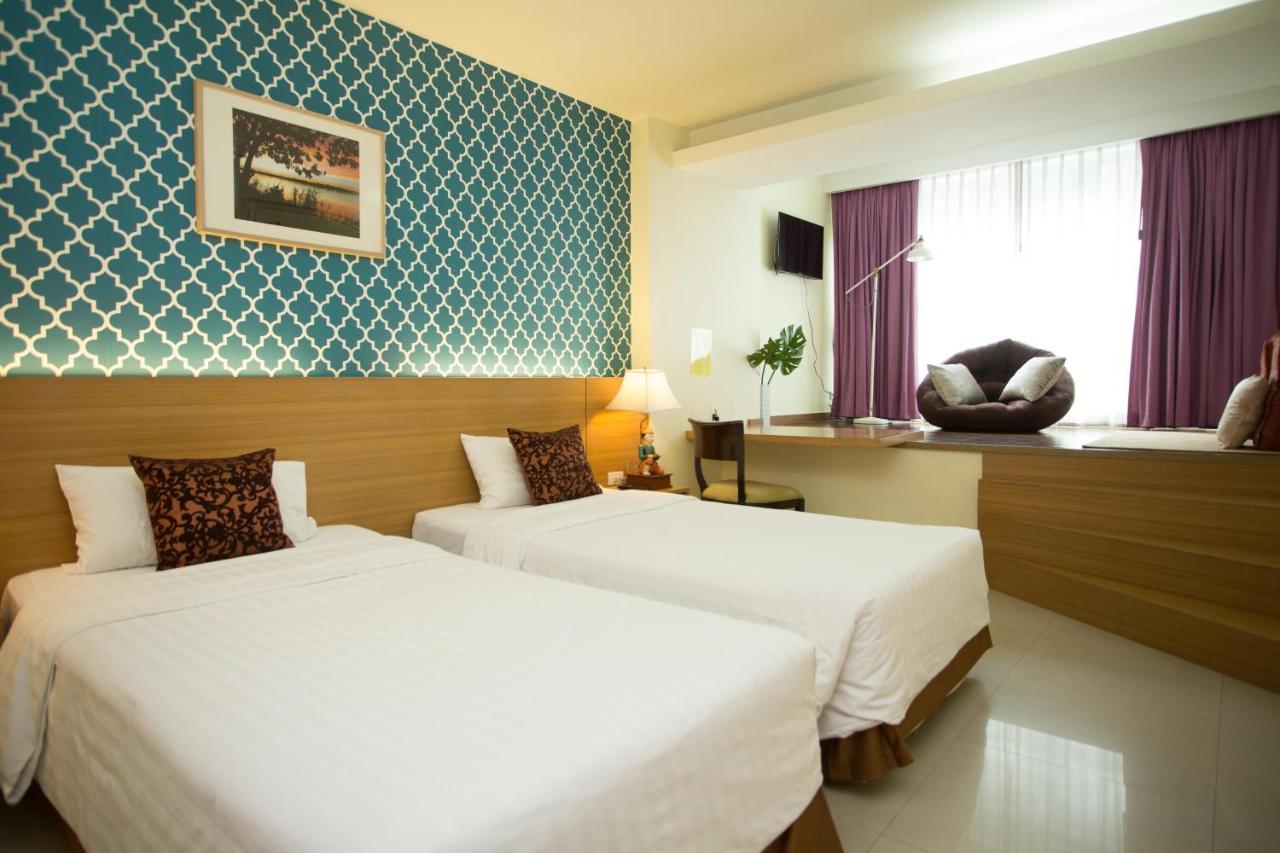 P2 Boutique Hotel Банкок Екстериор снимка