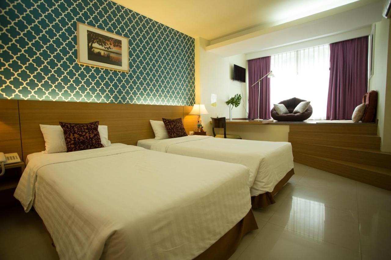 P2 Boutique Hotel Банкок Екстериор снимка