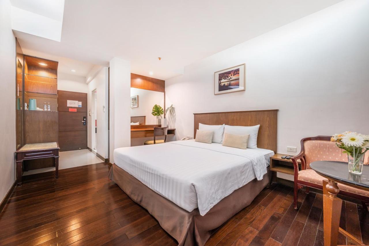 P2 Boutique Hotel Банкок Екстериор снимка