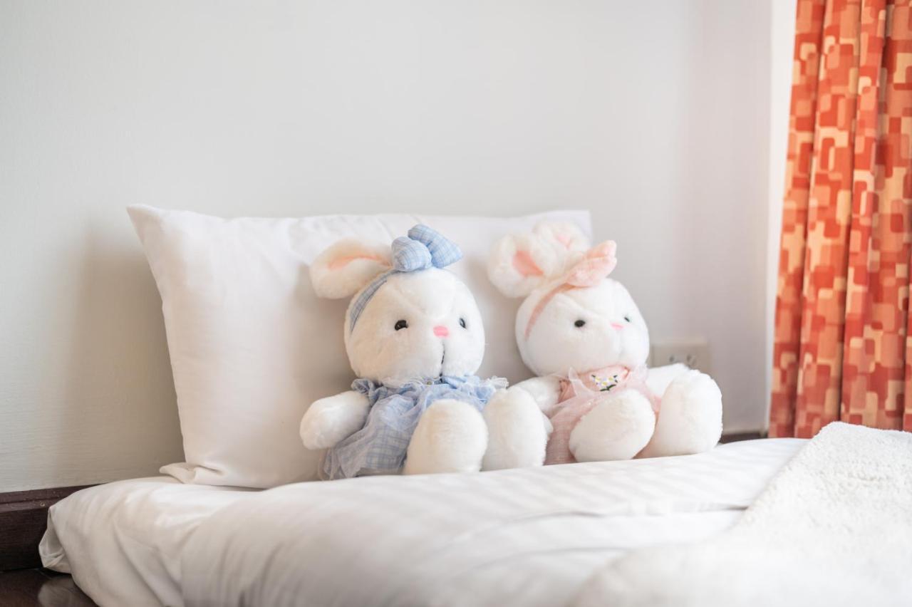 P2 Boutique Hotel Банкок Екстериор снимка