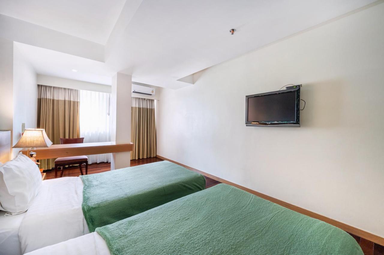 P2 Boutique Hotel Банкок Екстериор снимка
