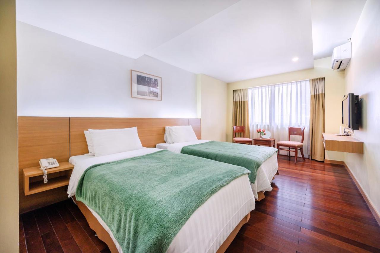 P2 Boutique Hotel Банкок Екстериор снимка