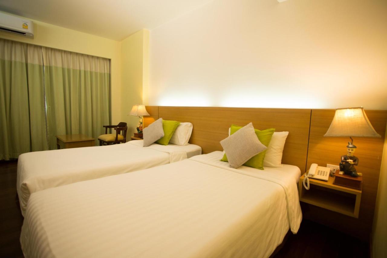 P2 Boutique Hotel Банкок Екстериор снимка