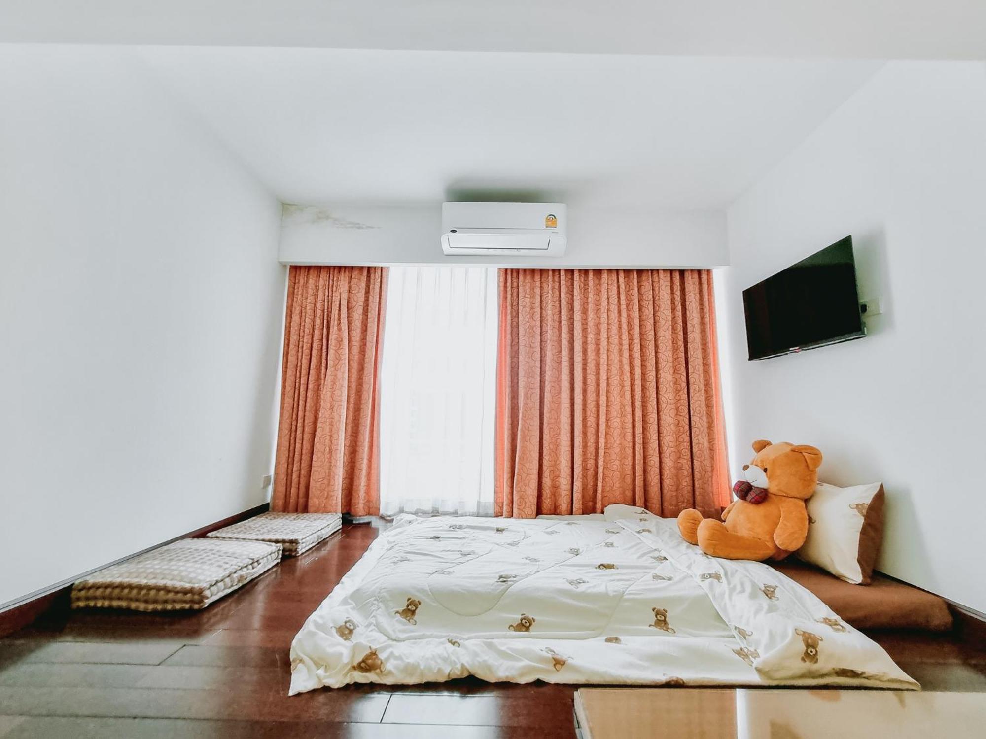 P2 Boutique Hotel Банкок Екстериор снимка
