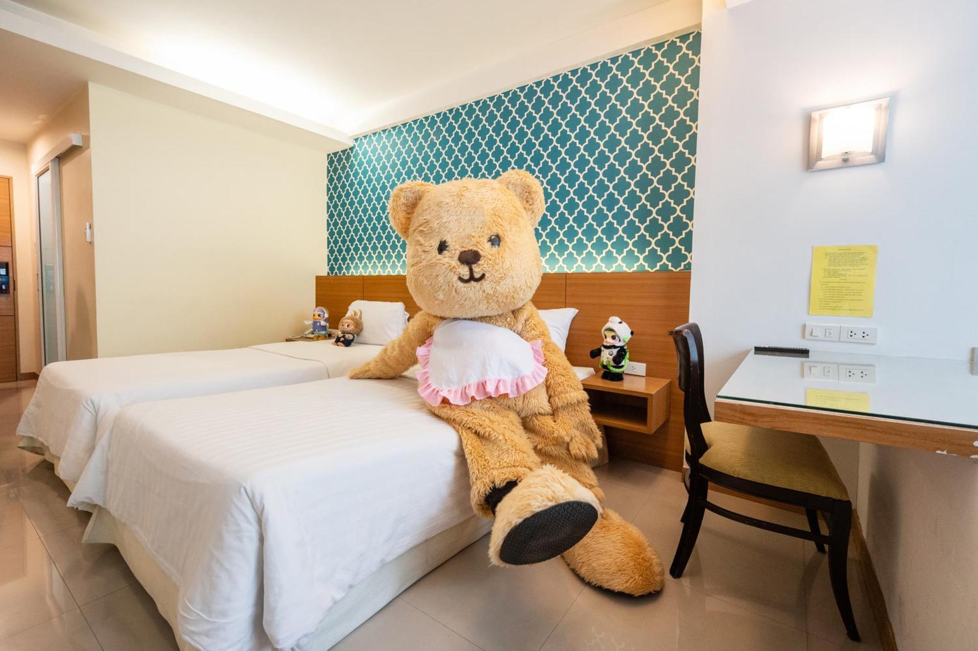 P2 Boutique Hotel Банкок Екстериор снимка